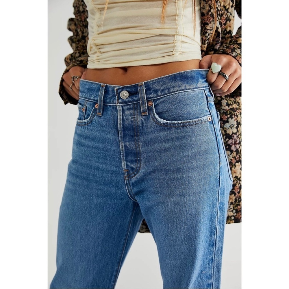 Levi’s Wedgie Straight Jeans Size 28 button fly medium wash women’s classic - Picture 2 of 15